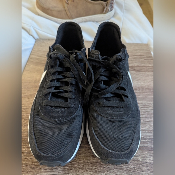 Nike Waffle One Women's Shoes (8) - Picture 6 of 9